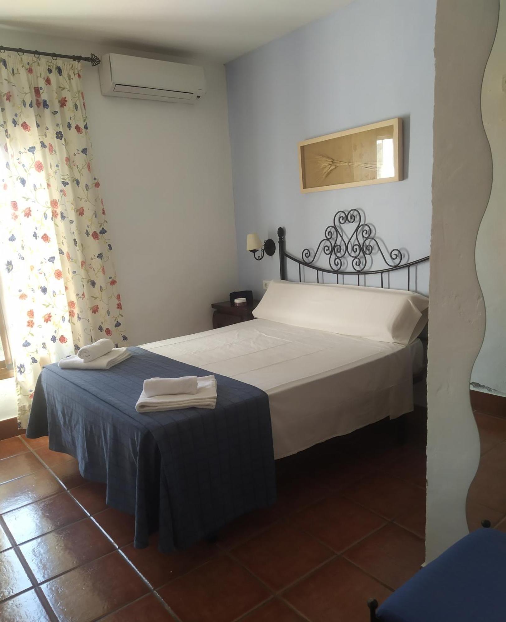 Casas Rurales Cortijo La Canada Estepa Room photo